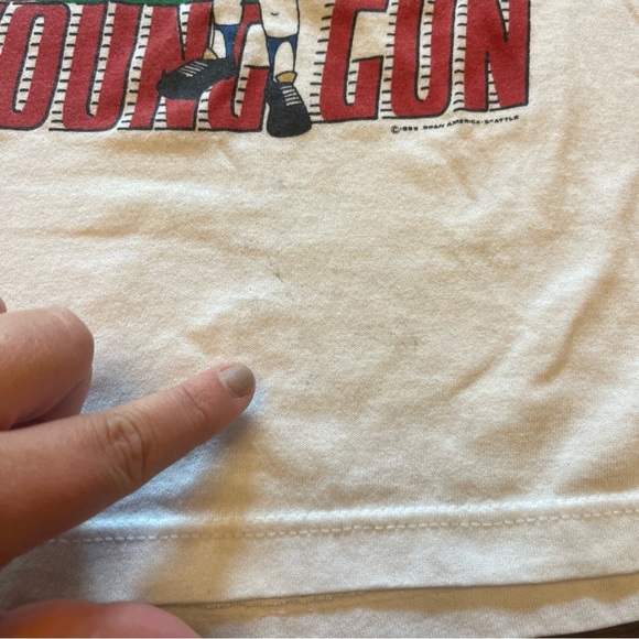 Vintage 1990's Ken Griffey Jr. Seattle Mariners Cartoon T-Shirt Sz. M (10-12) - Picture 2 of 7